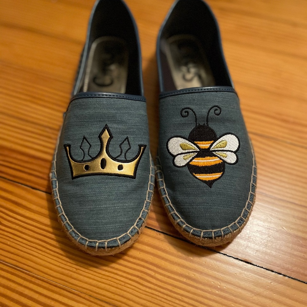 Women’s shoes